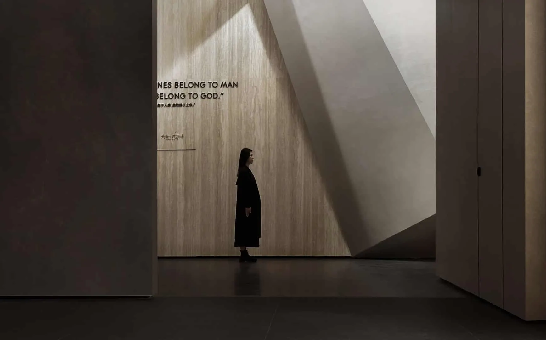 Spanish Exhibition Hall GOJE from Slate by Topway Space Design: Geometry, Light and Poetic Space