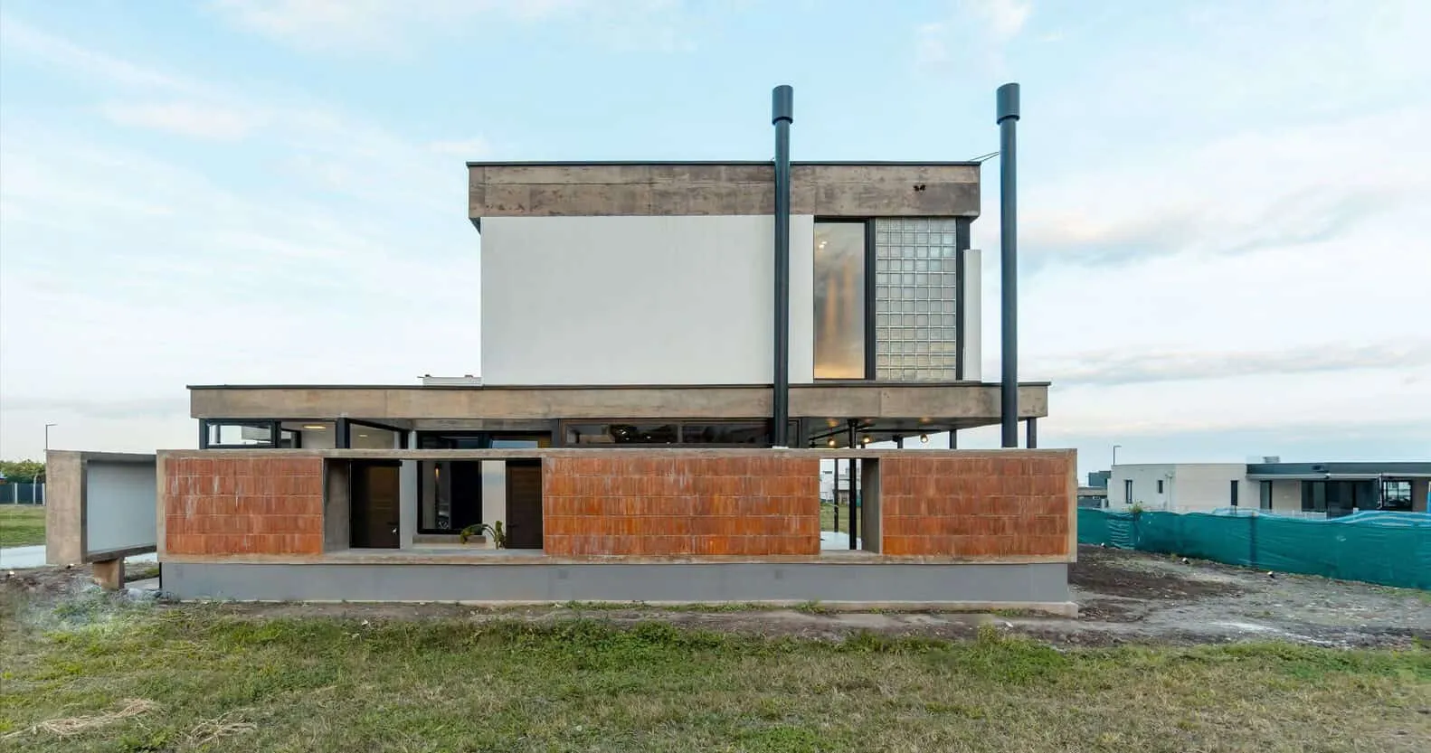 阿尔托韦尔热住宅由Estudio Giraudo设计,位于阿根廷塞维利亚雷东多 阿尔托韦尔热住宅由Estudio Giraudo设计,位于阿根廷塞维利亚雷东多