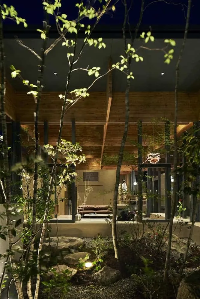 UID Architects设计的KNIT House：融入景观的现代日式住宅