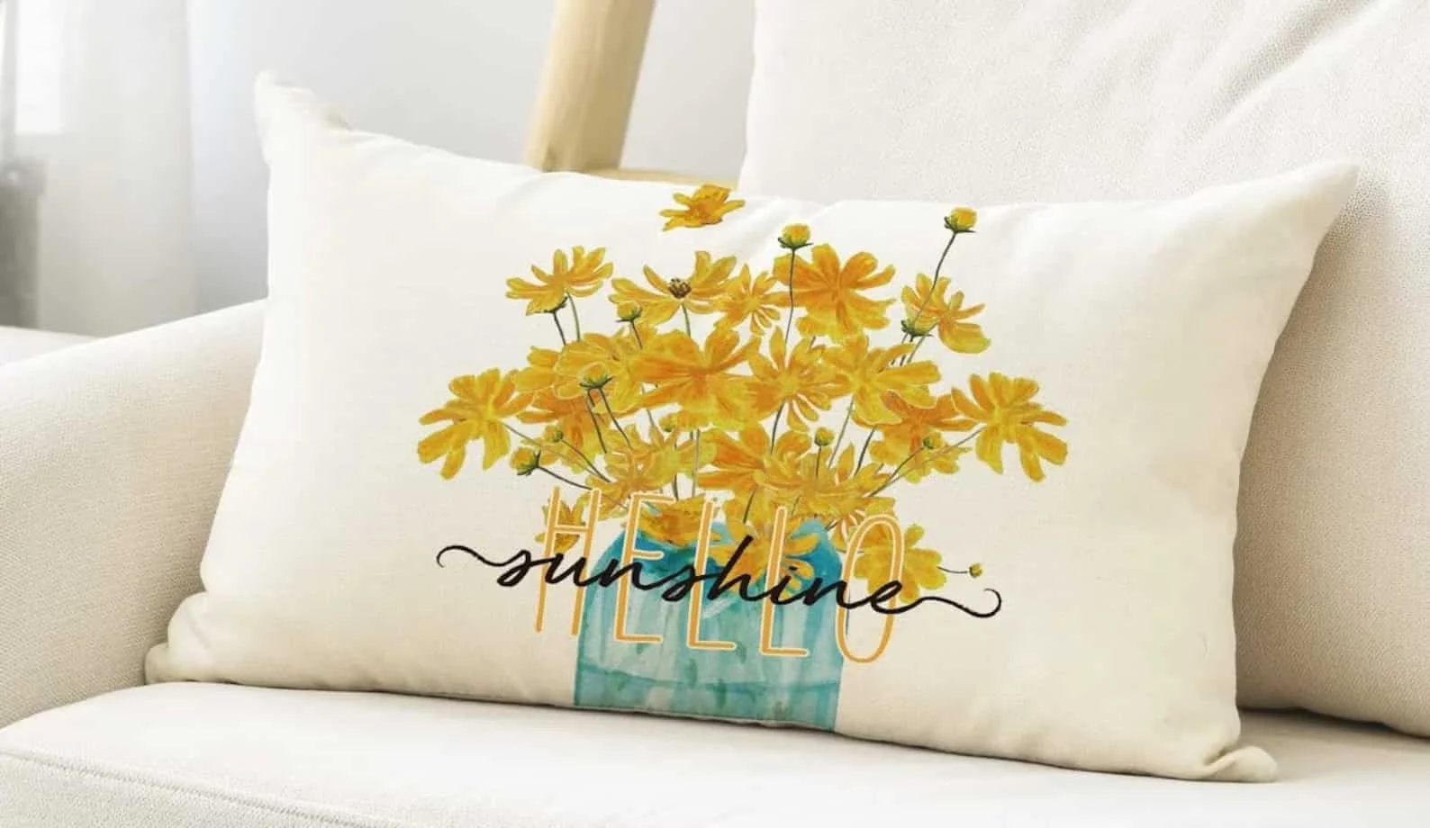 4. Almohada con diseño veraniego