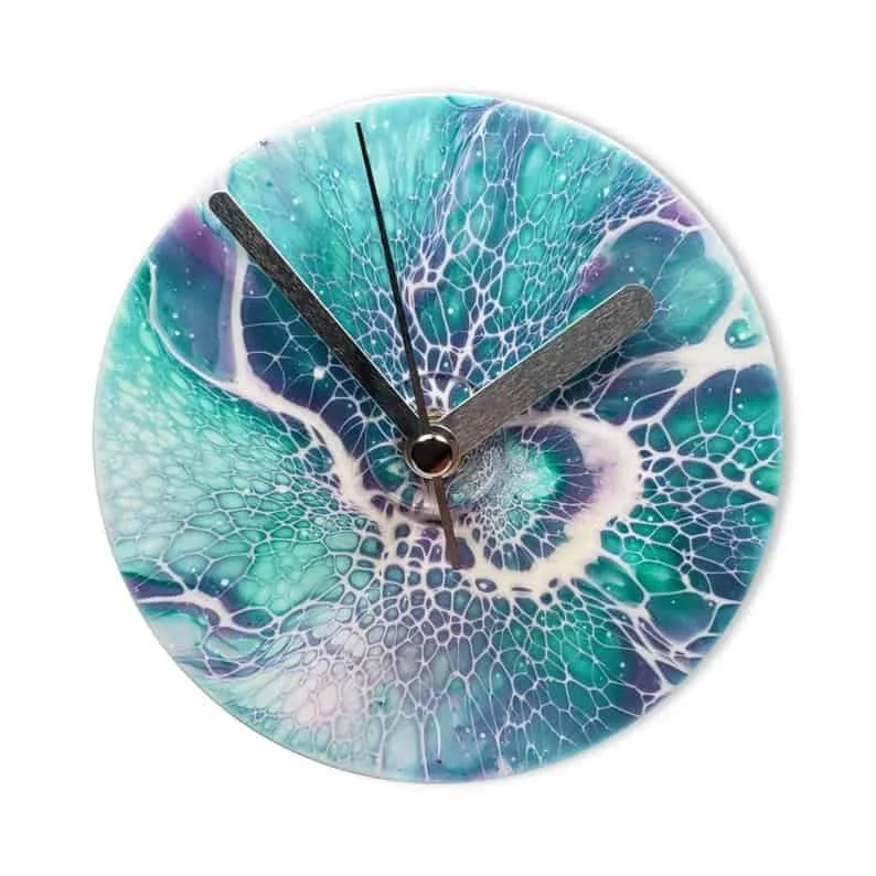 2. Relojes turquesa y lavanda
