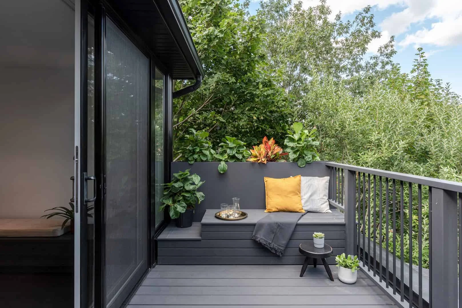 16. Townhouse Saniside