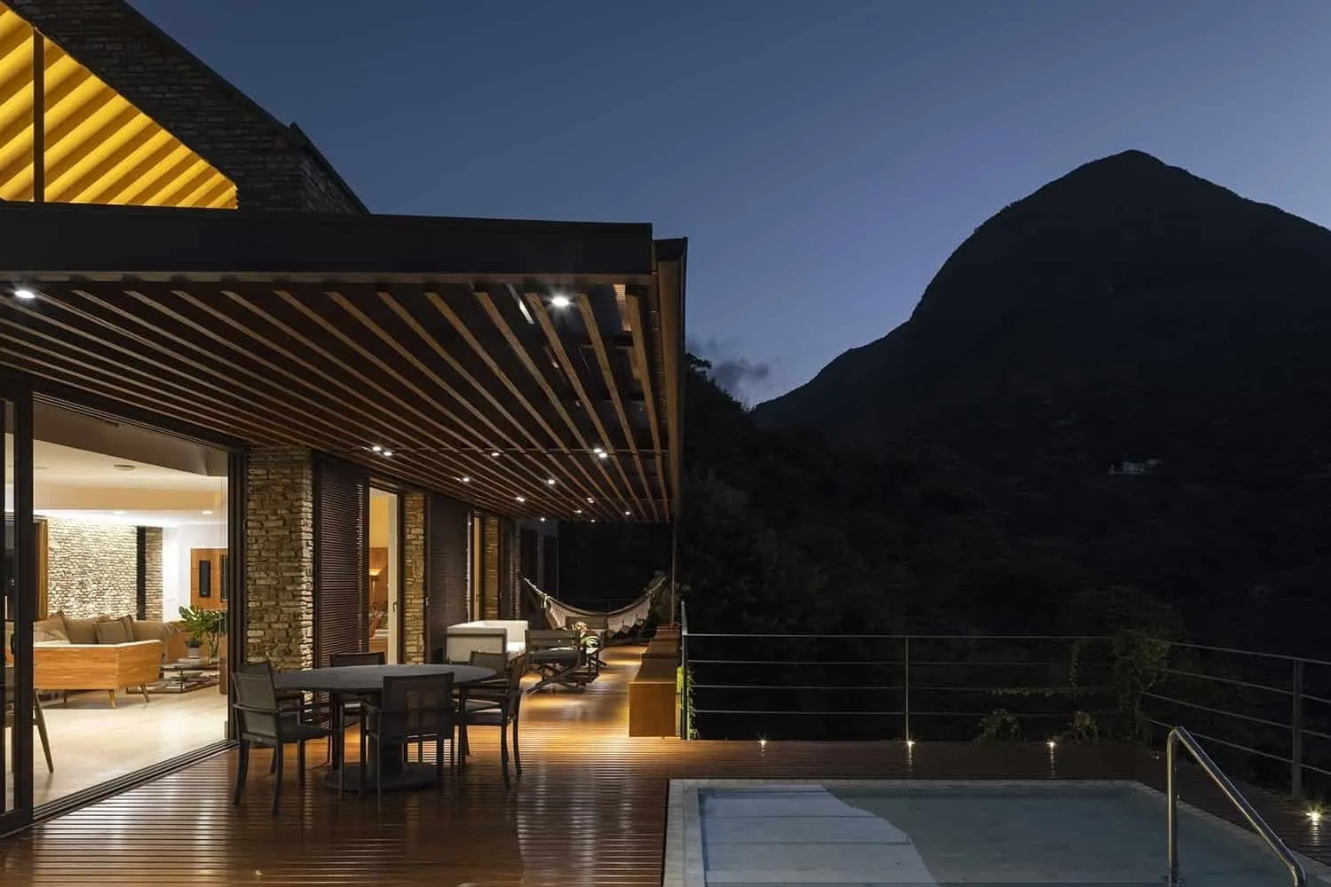 Kammerhaus Architectare: gemütlicher Urlaub im Stil der Provence in Itaipava