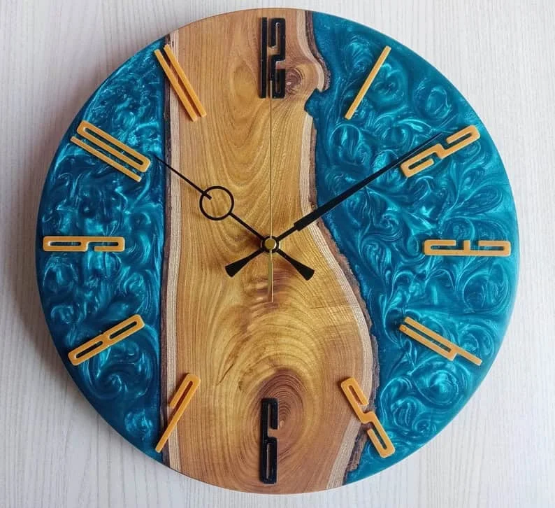 5. Relojes de pared de madera y caucho