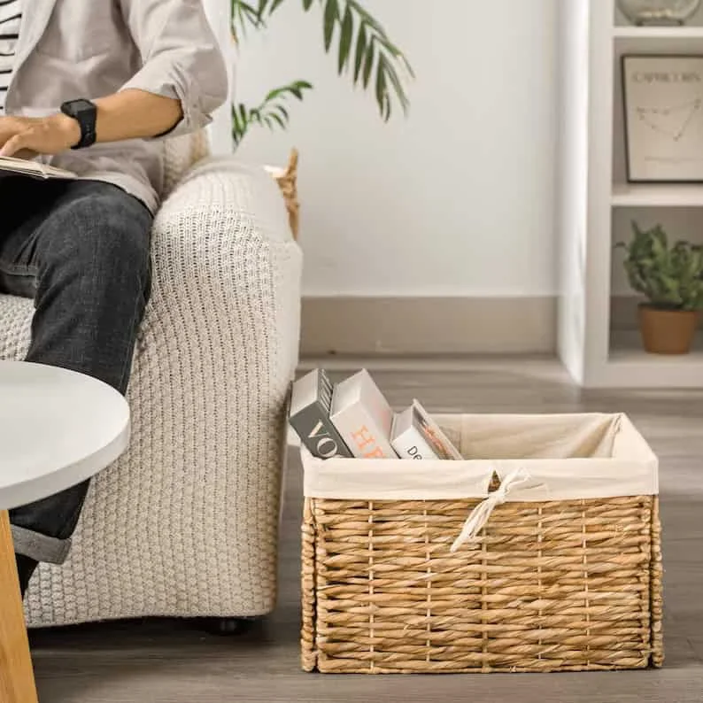 13. Contenedor almacenador para organización