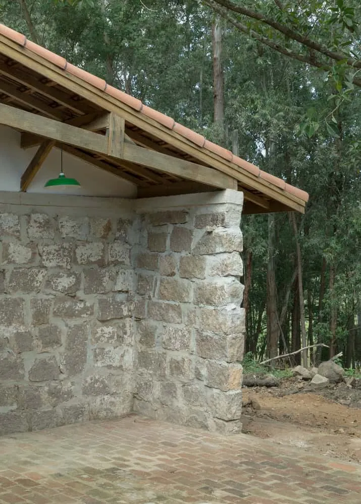 巴西伊图佩瓦的废墟住宅 messina | rivas