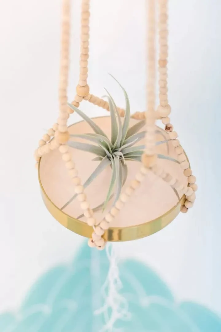 13. Macetero colgante de cuentas