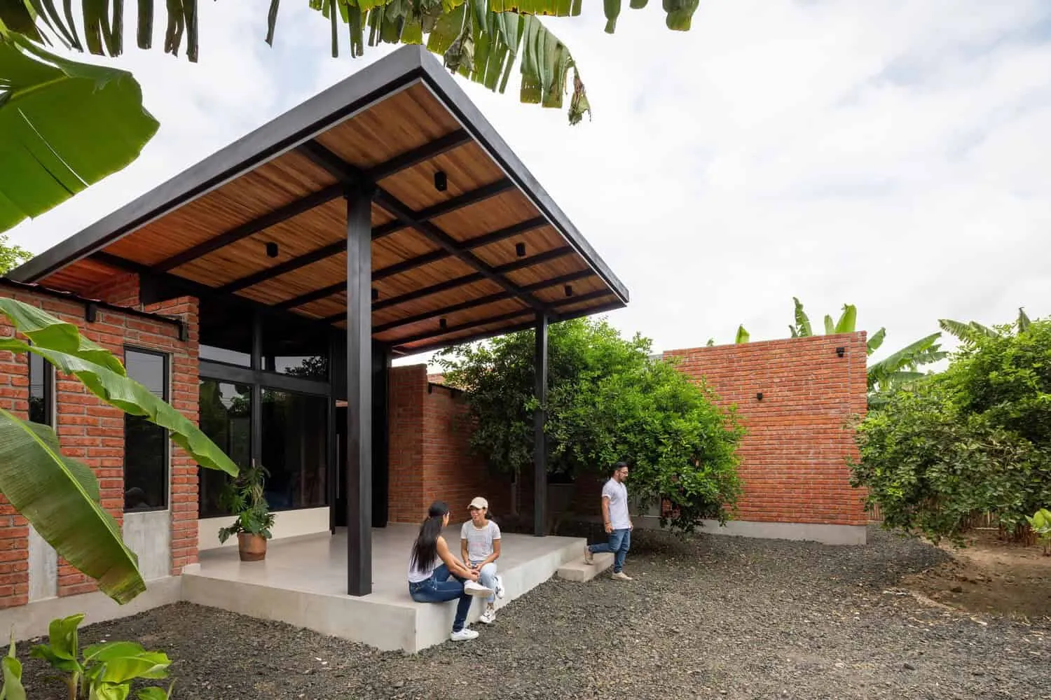 埃尔利莫纳尔住宅由Termopolio Arquitectura设计,位于厄瓜多尔港口镇 埃尔利莫纳尔住宅由Termopolio Arquitectura设计,位于厄瓜多尔港口镇