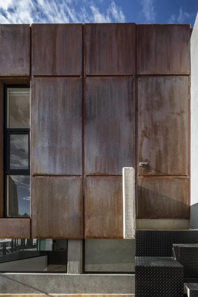 Studio House CHOI by Cubo Rojo Arquitectura in Leon, Mexico Studio House CHOI by Cubo Rojo Arquitectura in Leon, Mexico