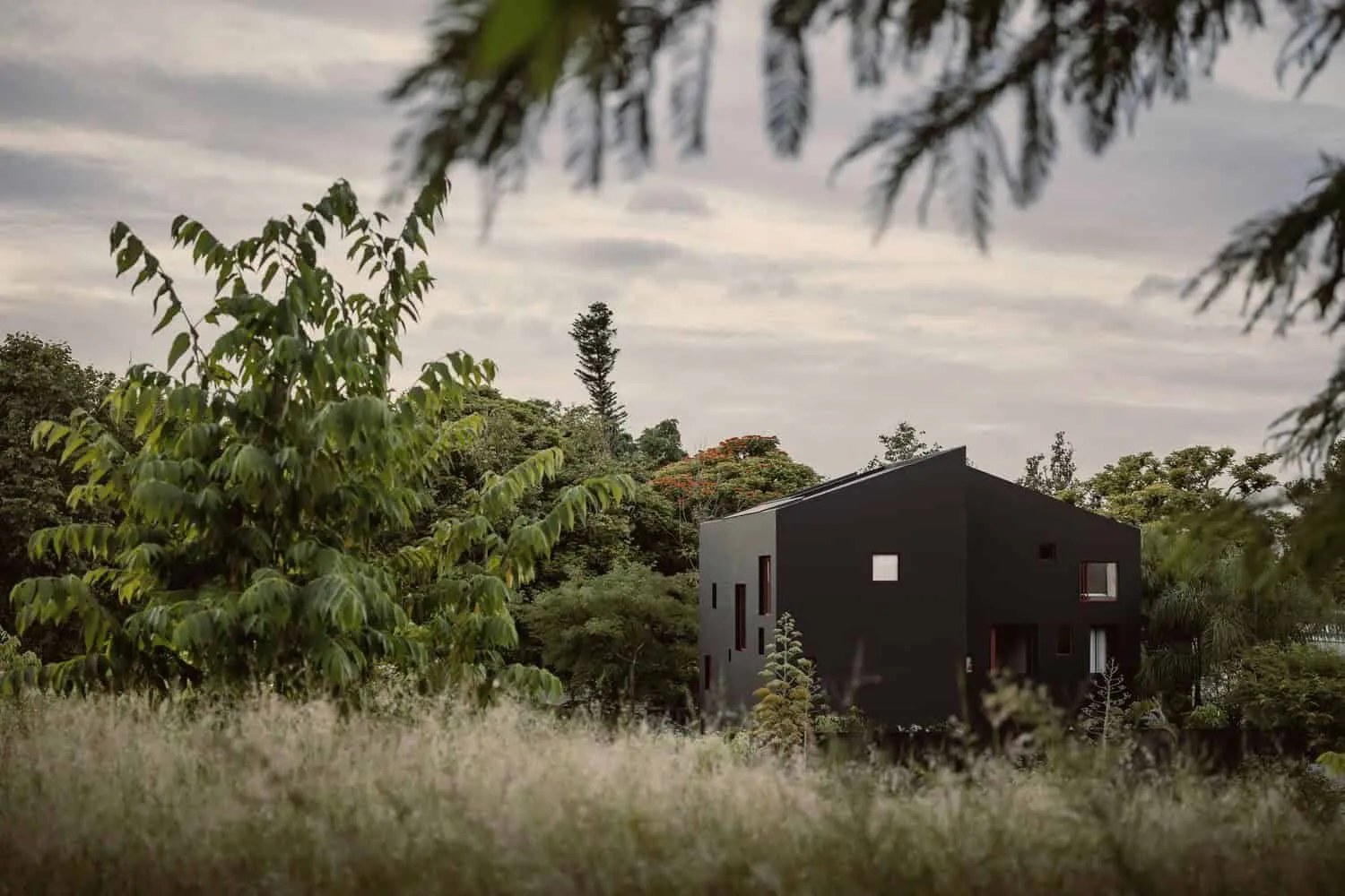 墨西哥哈拉帕的现代住宅，由Lopez Gonzalez工作室设计