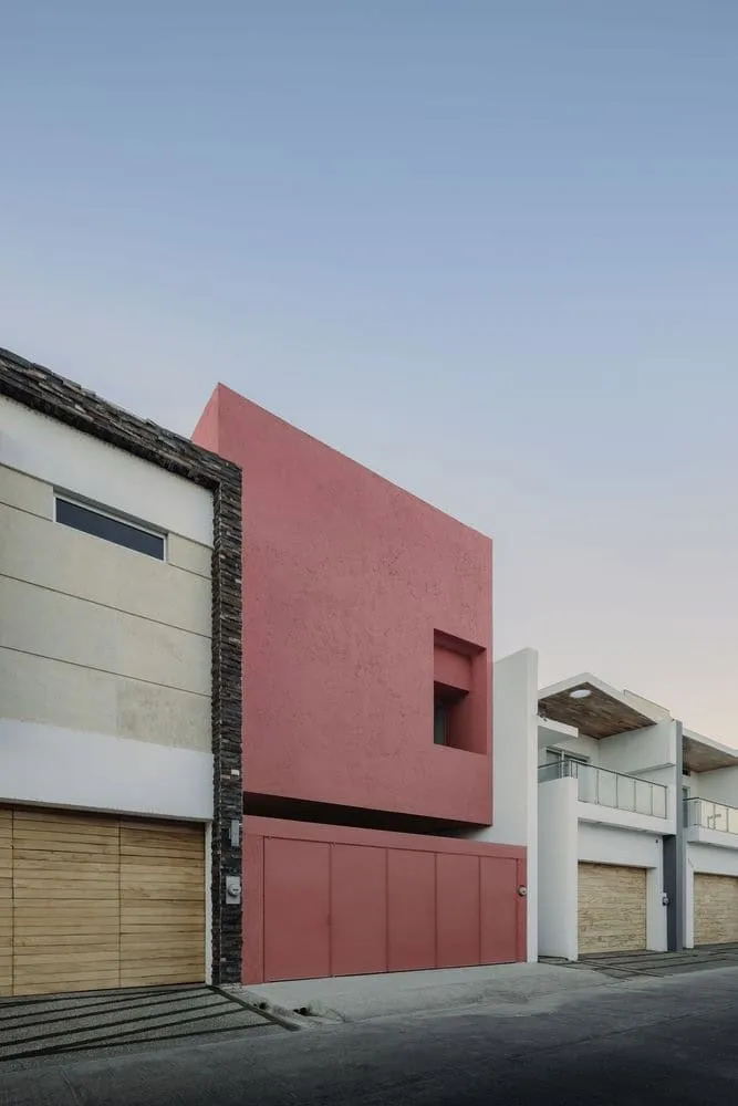 墨西哥塞萨尔·贝哈工作室的特雷斯里奥斯住宅