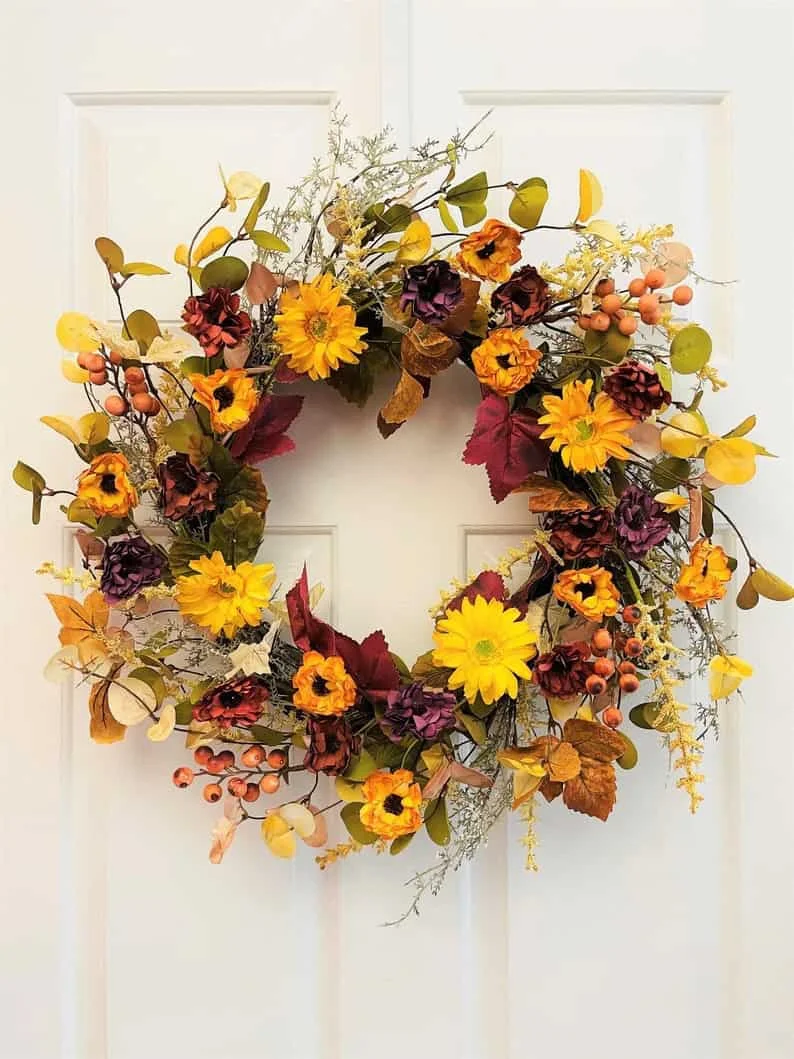 12. Anillo de flores otoñales para puerta