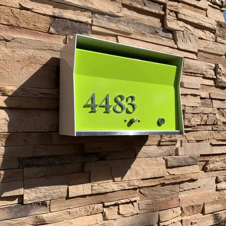 15. Buzón de correo moderno del siglo medio