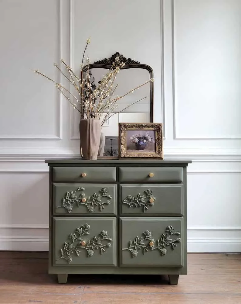 11. Cómoda para dormitorio