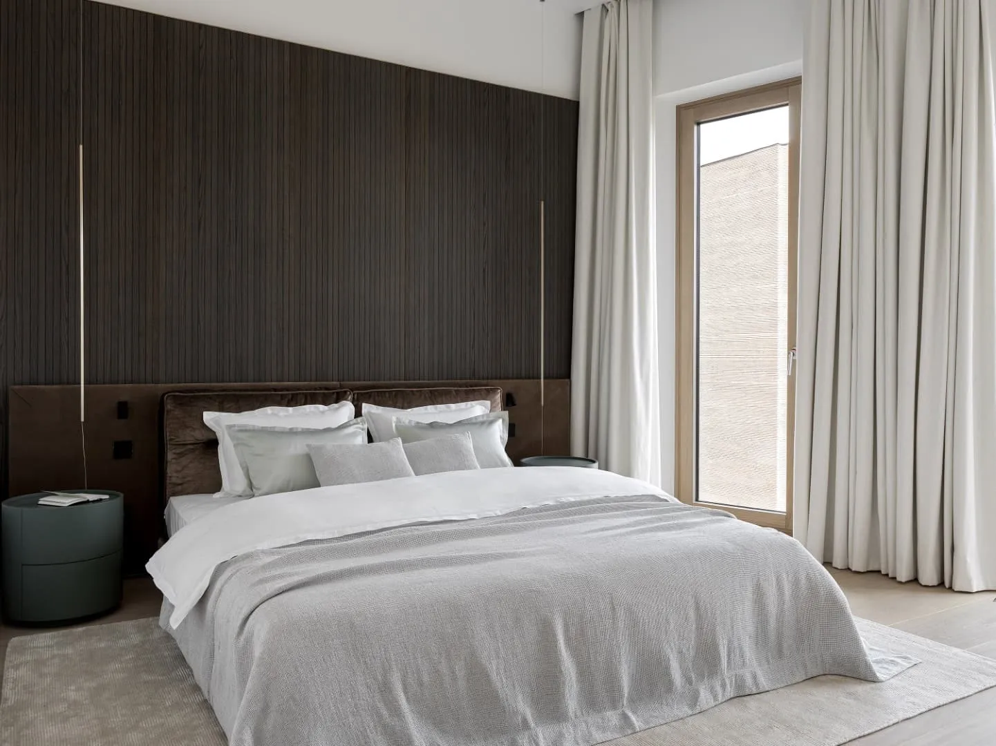 Garden District Apartments by Architects Babayants - Minimalist Luxury Apartment in Moscow