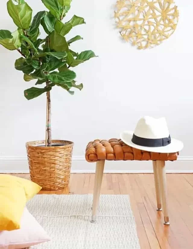 5. Taburete trenzado