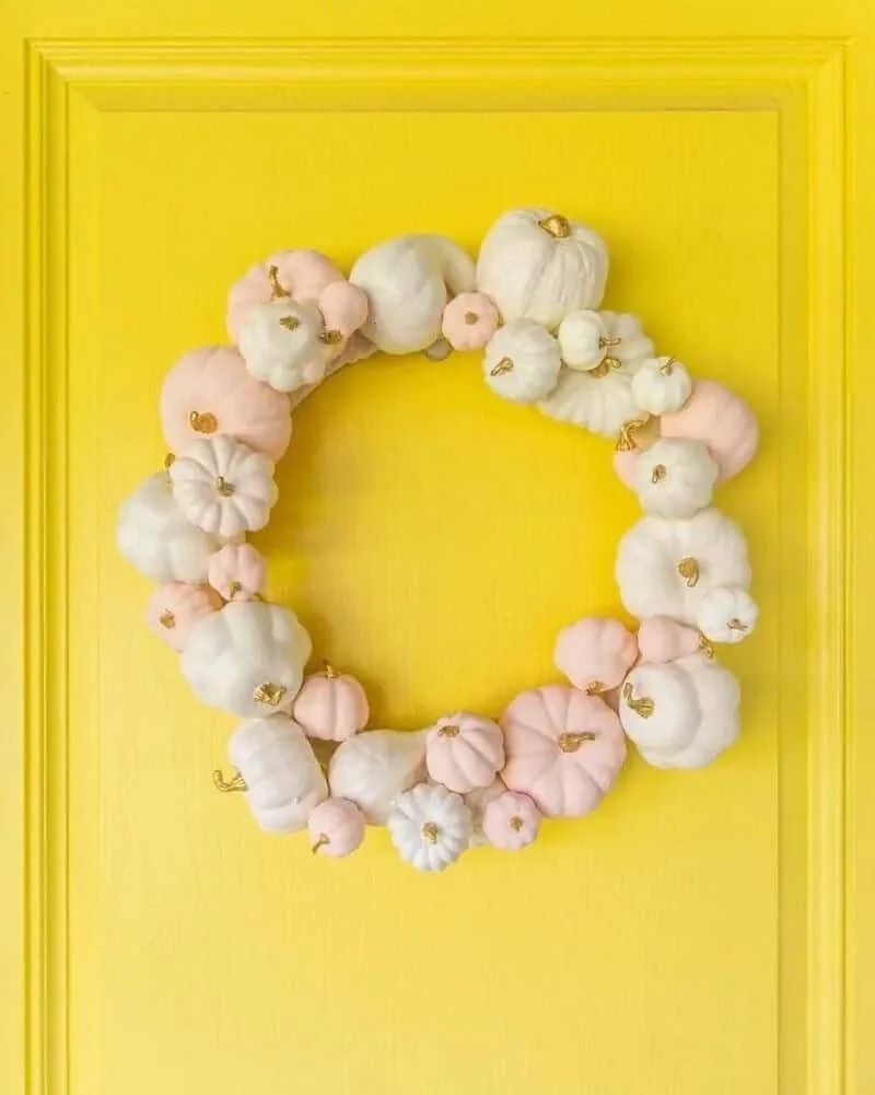 10. Ramillete pastel neutro de calabaza