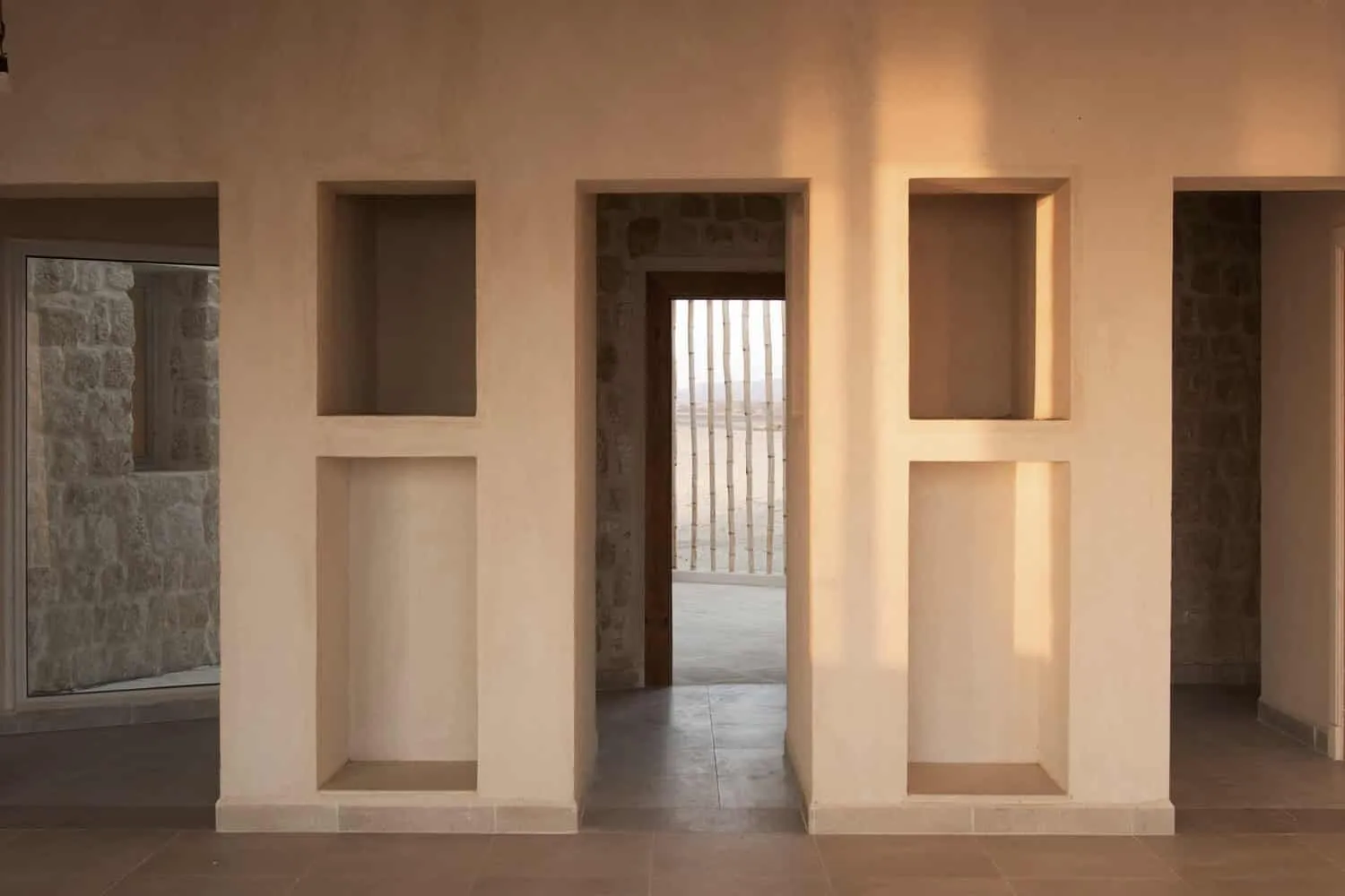 海岸边的“呼吸”之家：来自Karm Architecture Lab的可持续建筑