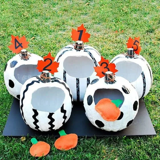 4. Juego de lanzamiento de calabazas