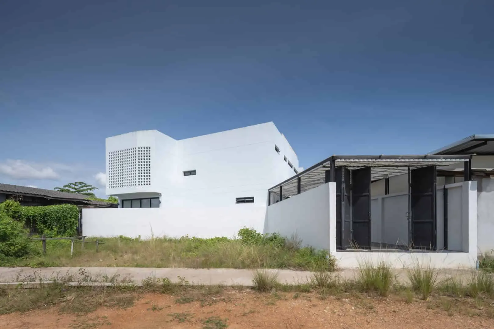 娜拉之家：尼罗蒂娜·尼萨尼重新诠释泰国狭窄住宅