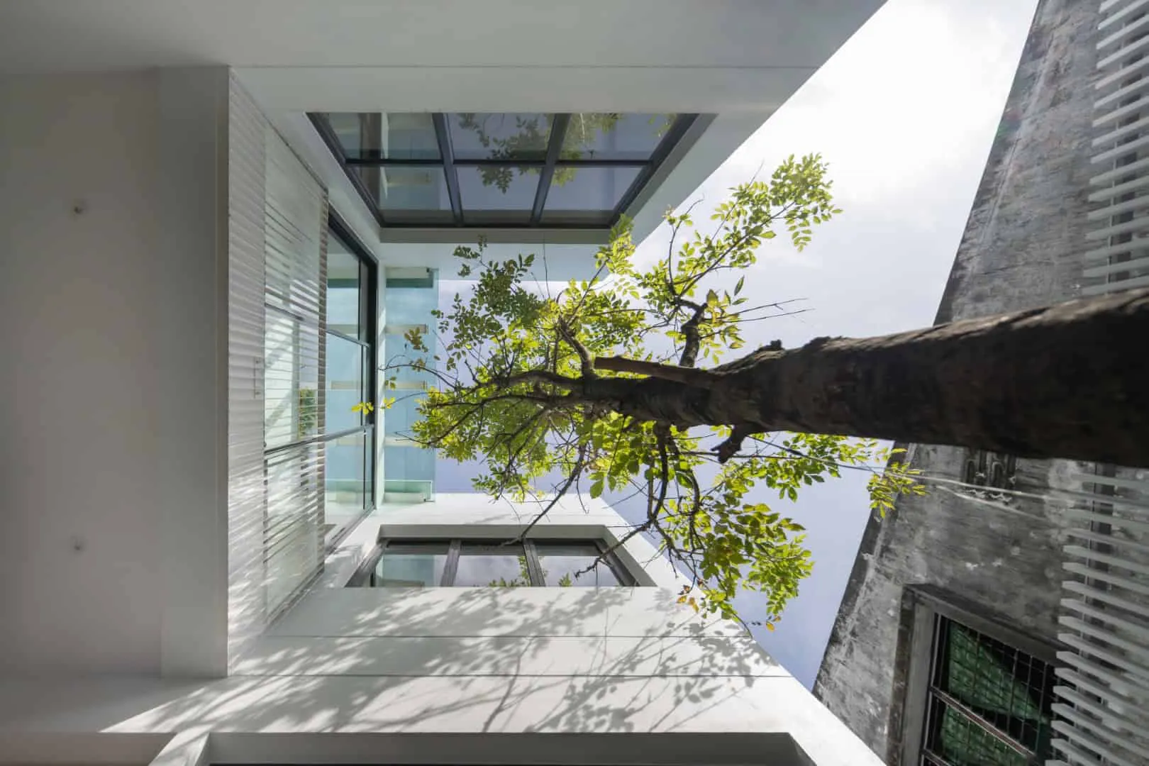 娜拉之家：尼罗蒂娜·尼萨尼重新诠释泰国狭窄住宅