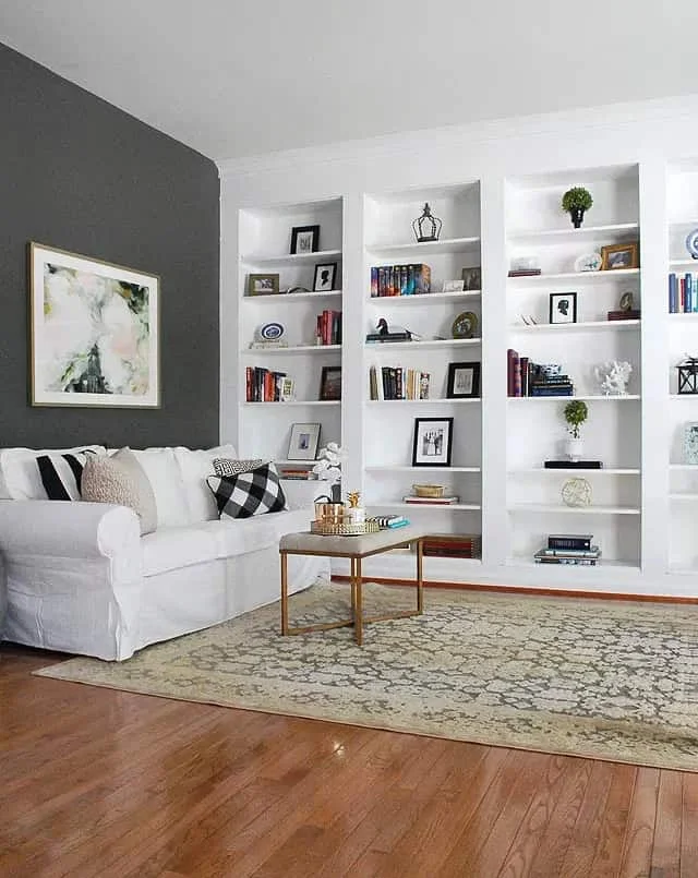 6. Estanterías empotradas de IKEA Billy