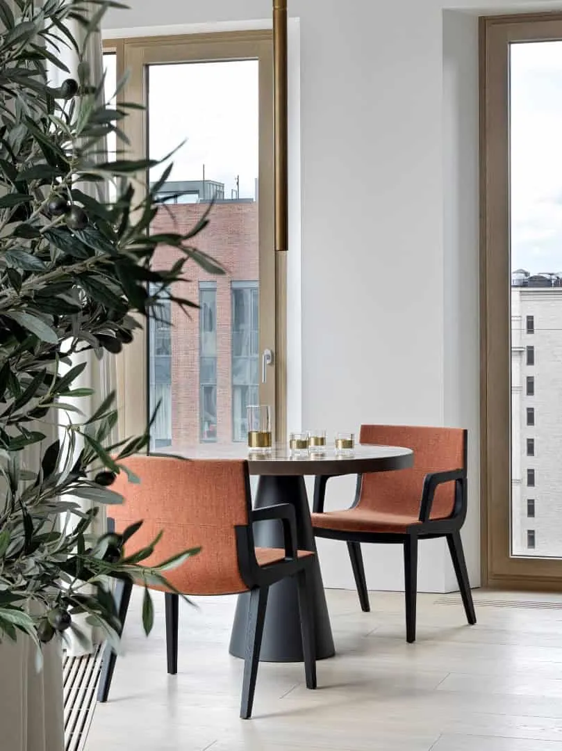 Garden District Apartments by Architects Babayants - Minimalist Luxury Apartment in Moscow