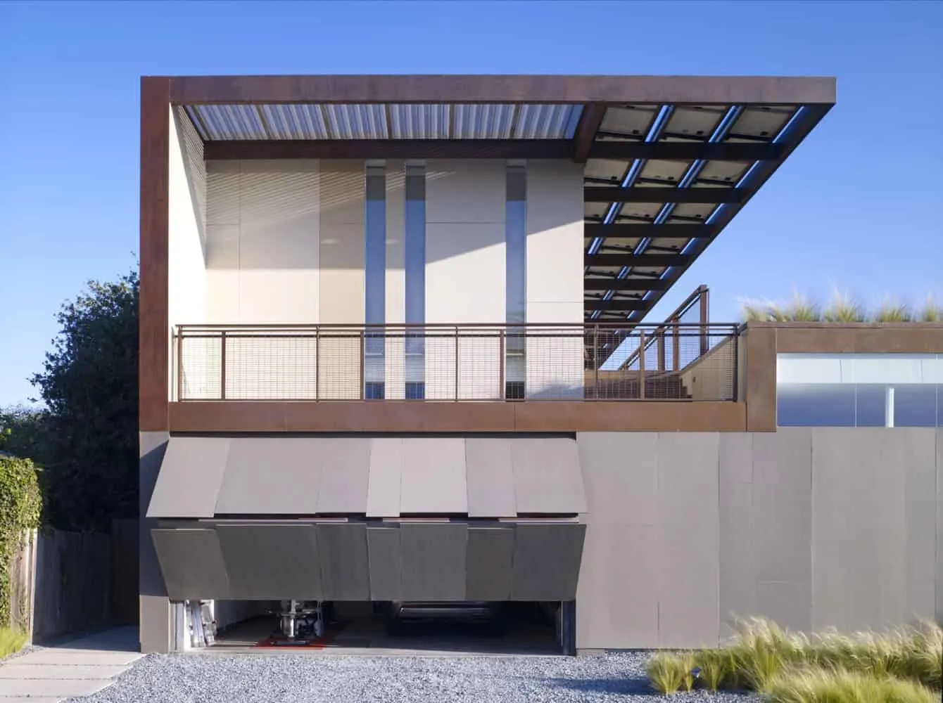 Solar Elegance: Transforming Aesthetics with Panels
