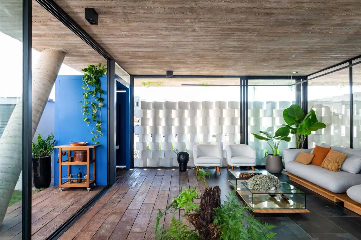 印度阿塔布州GRBX Arquitetos设计的RZR住宅