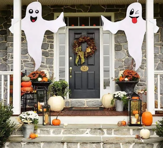 Decorate Your Doors for Halloween: Ideas for Decoration
