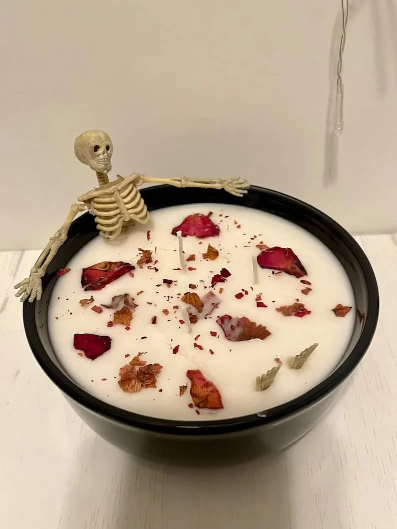 7. Vela para bañera con calavera