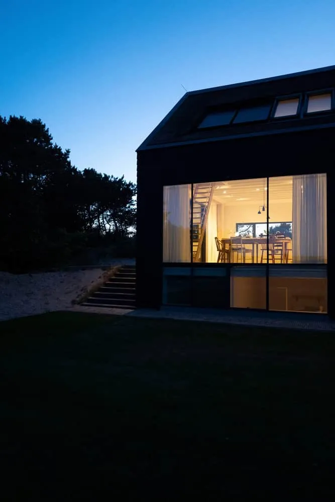 荷兰阿梅兰德的沙丘别墅由BNLA Architecten设计