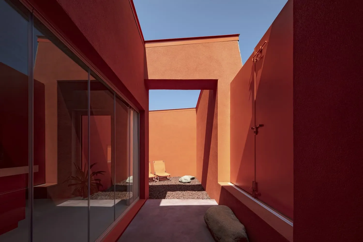 one-aftr设计的多尔达姆住宅,位于韩国索肖市 one-aftr设计的多尔达姆住宅,位于韩国索肖市