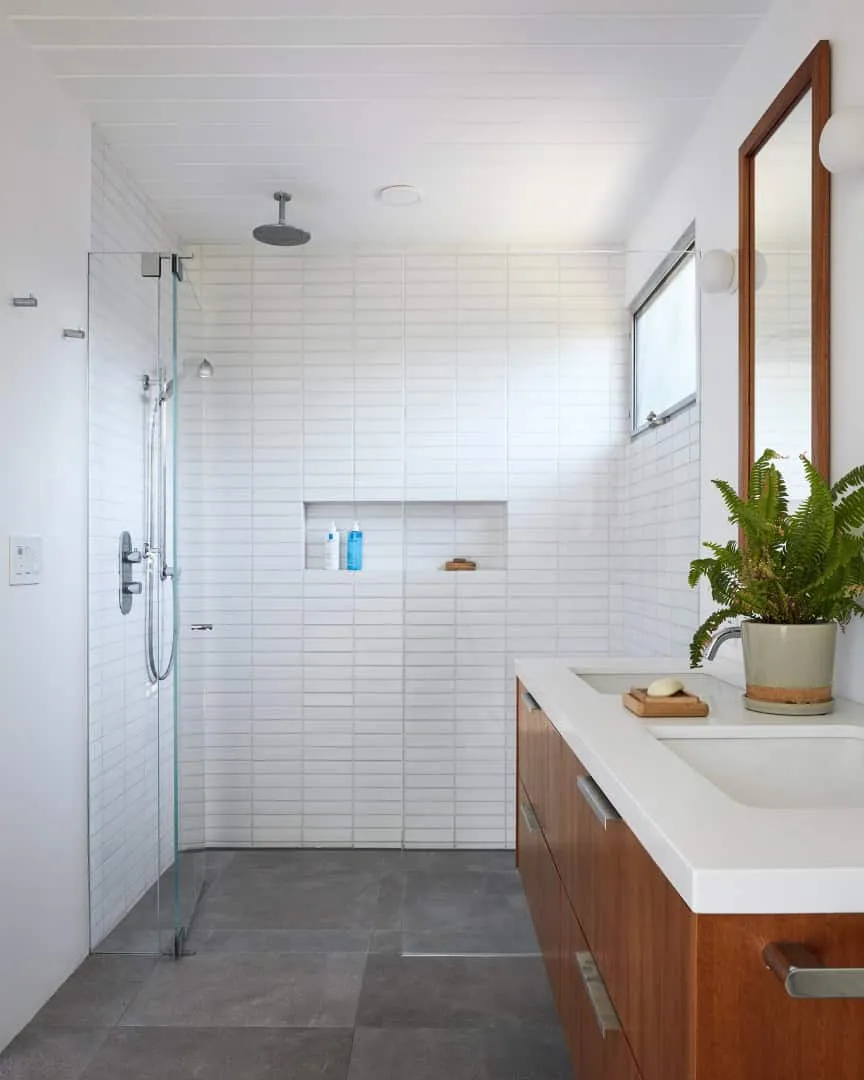 Klopf Architecture设计的Eichler大客厅：圣纳瓦尔现代中世纪风格翻新