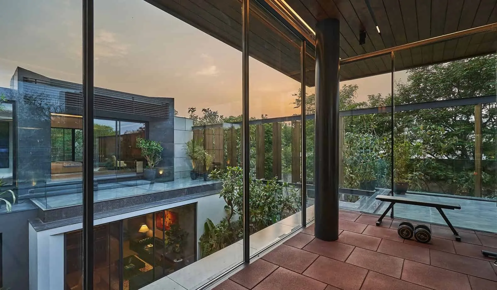 DADA Partners的转角住宅：新德里的可持续绿色避风港