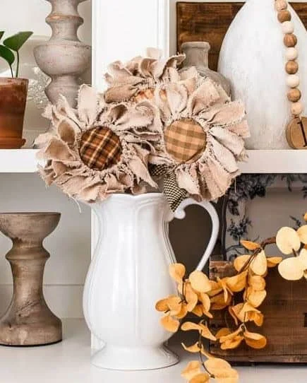 4. Girasoles colgantes