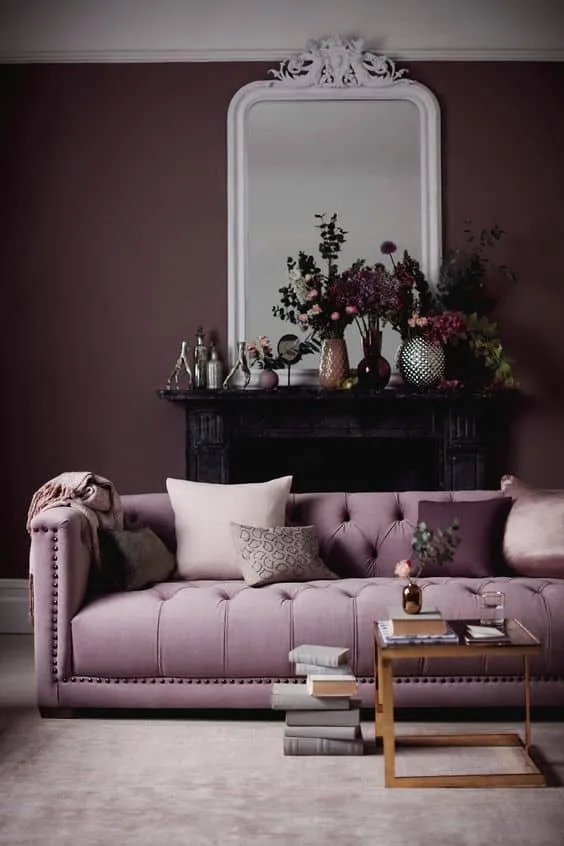 Royal Lilac Returns to Fashion: Stylish Choice for Interior