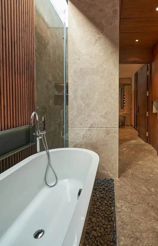 DADA Partners的转角住宅：新德里的可持续绿色避风港