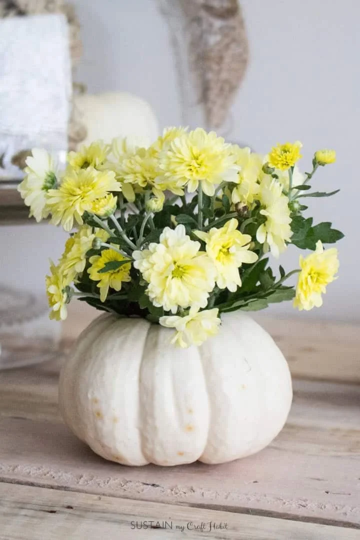 7. Centro floral de calabaza