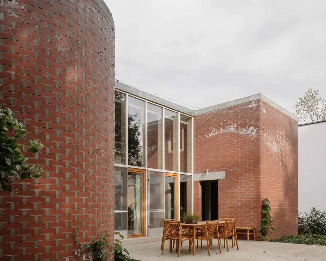 House fmM by BLAF Architecten: geometry, nature and hybrid design