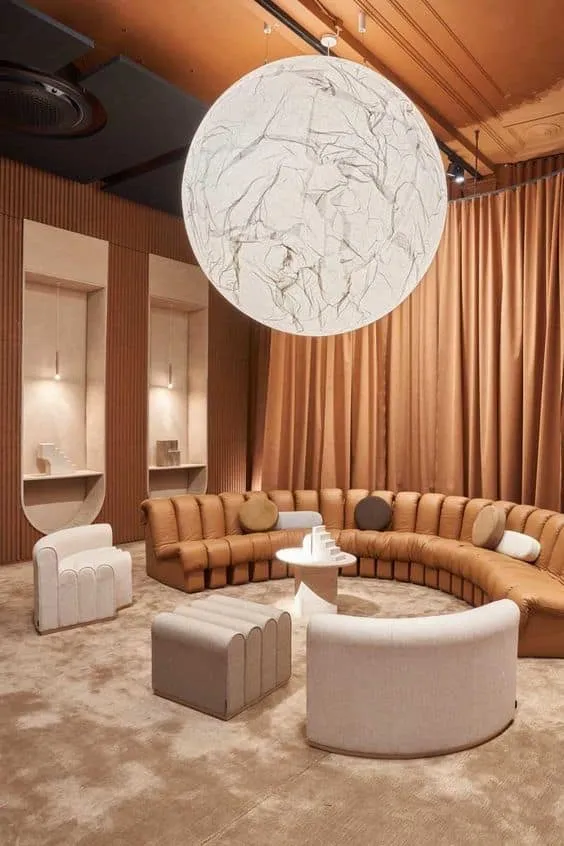 将明日风格融入现代住宅：运用复古未来主义打造室内设计