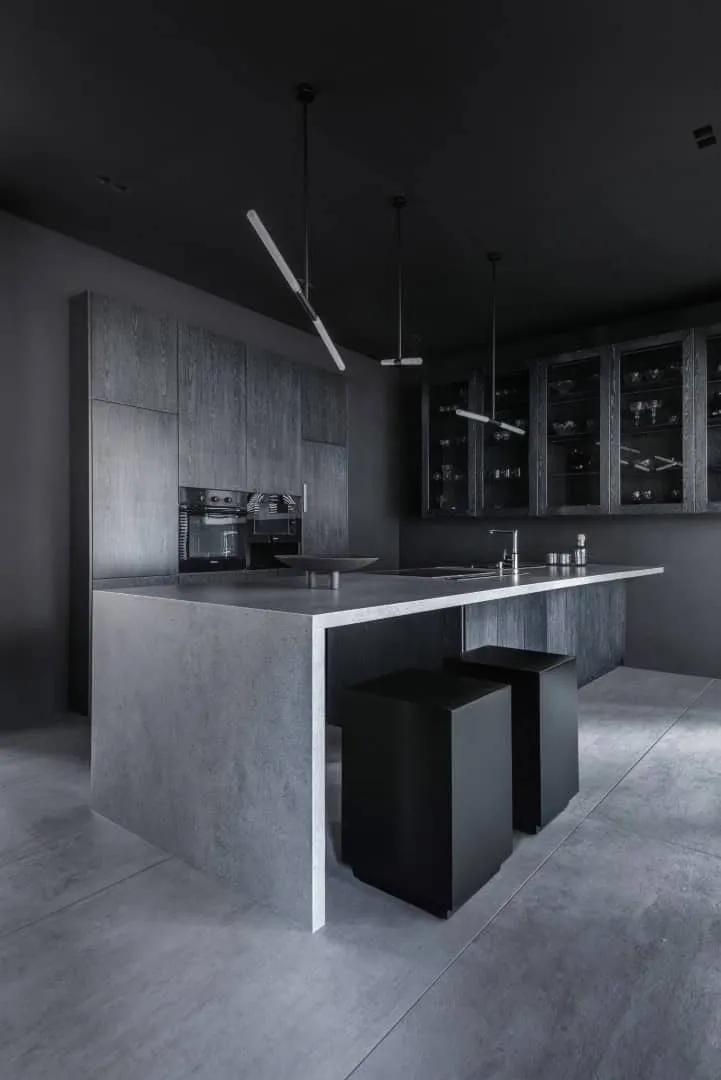 Дім серед сосен від Kvadrat Architects: уединення в Боровому