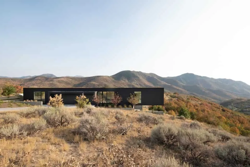Wabi-Sabi Residence by Sparano + Muni Architects: A Masterpiece of Sustainable Housing in the Canyon