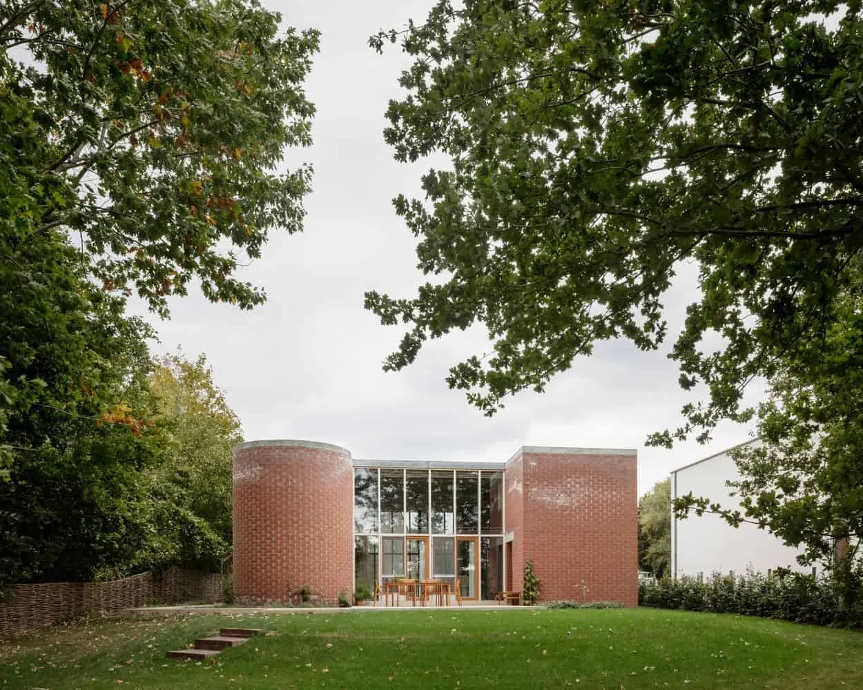 House fmM by BLAF Architecten: geometry, nature and hybrid design