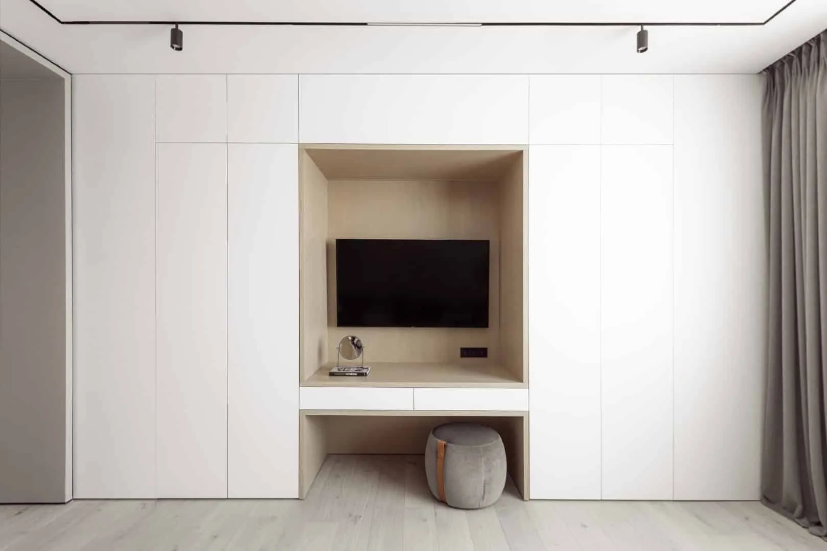 阿斯塔纳轻奢亚洲风格公寓由Kvadrat Architects设计