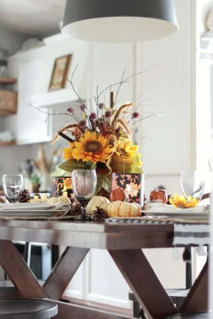 7. Centro de mesa con girasol