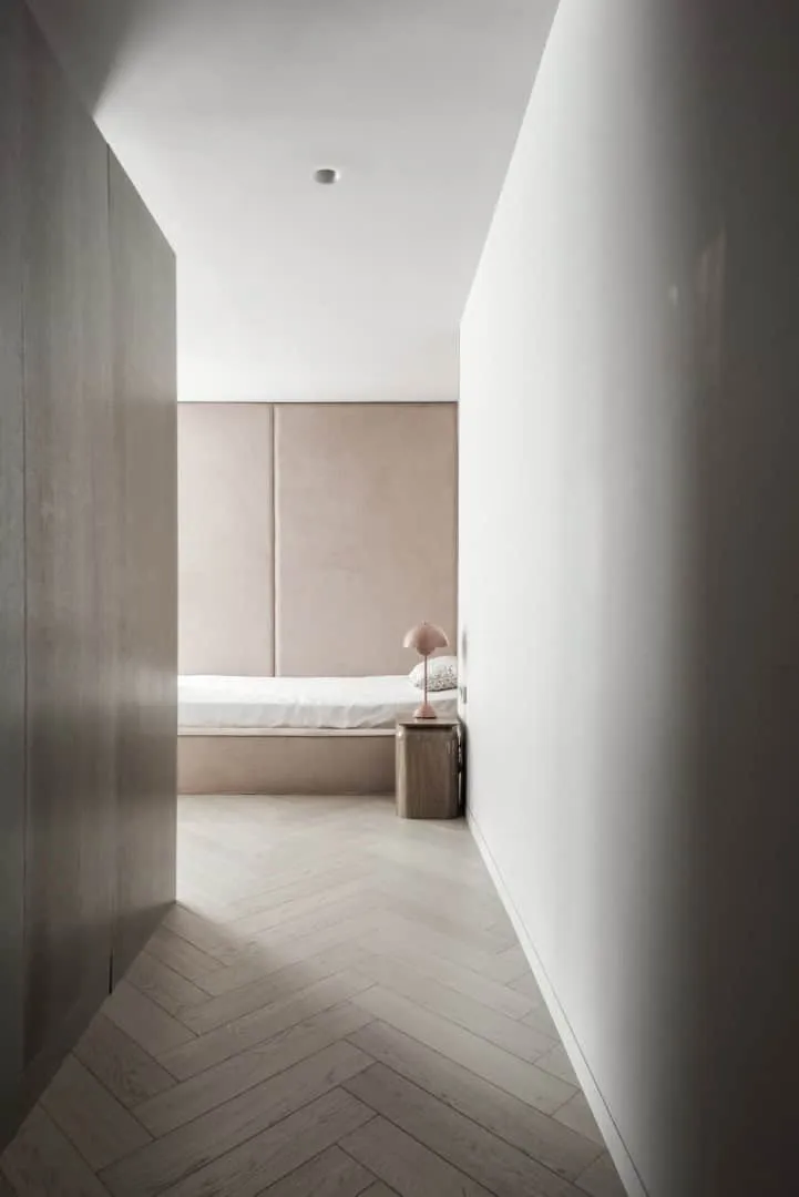 Дім серед сосен від Kvadrat Architects: уединення в Боровому