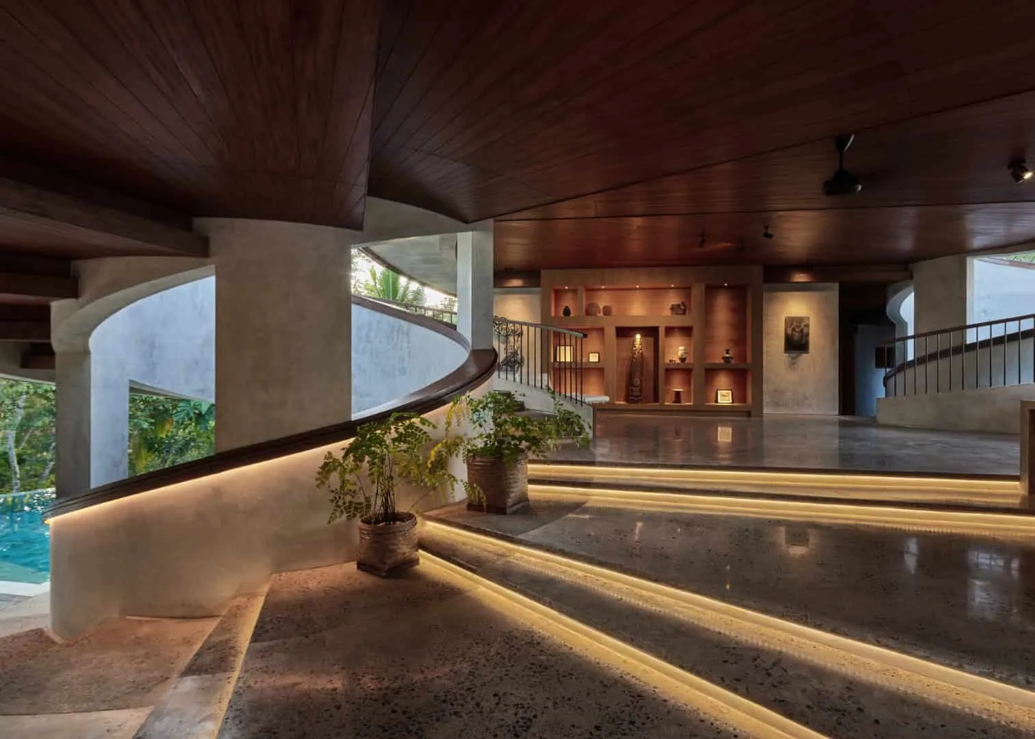 The LOOP by Alexis Dornier: Sculptural Residential Home in Bali