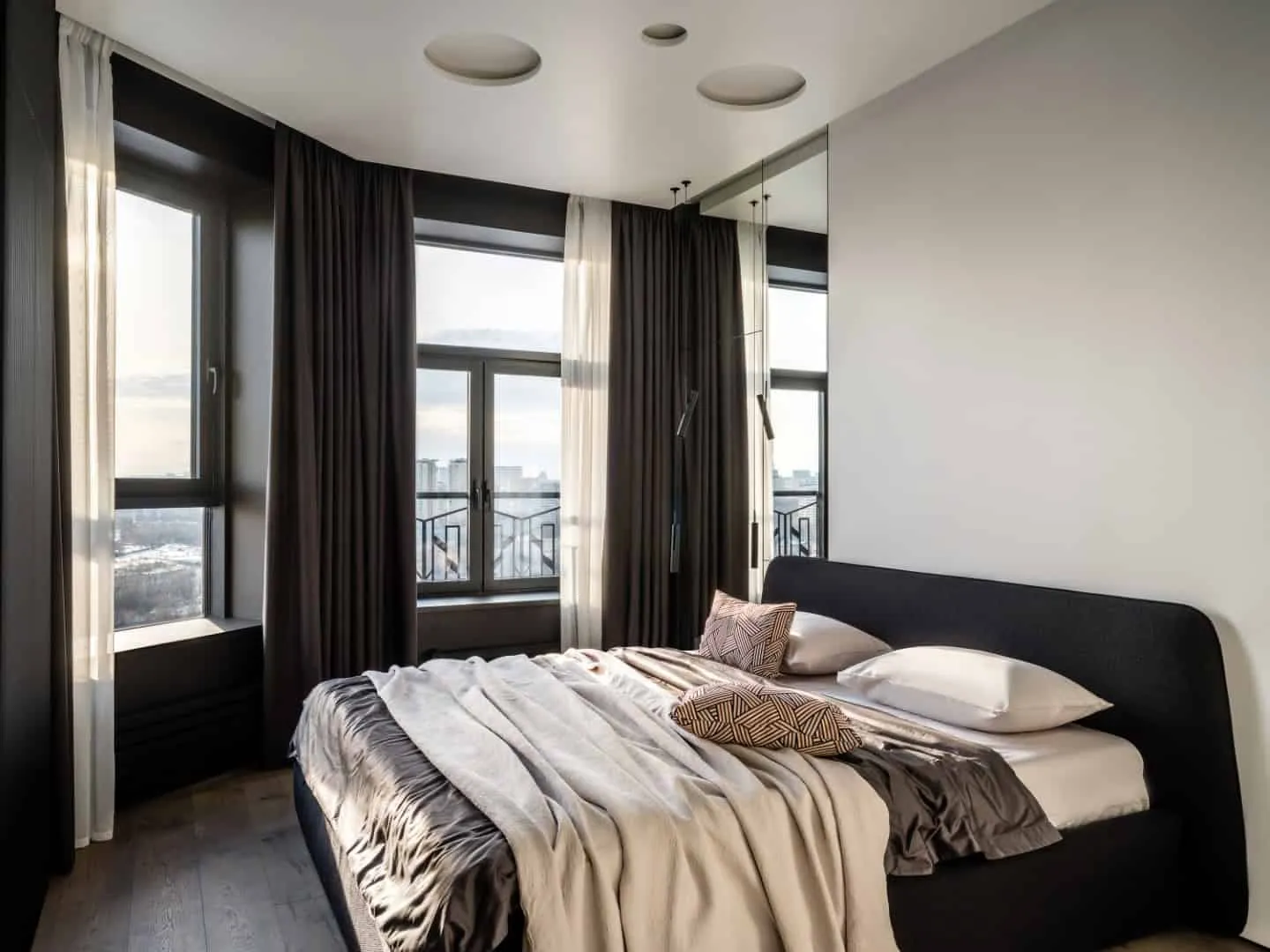 New layout replacing the corridor with functional blocks