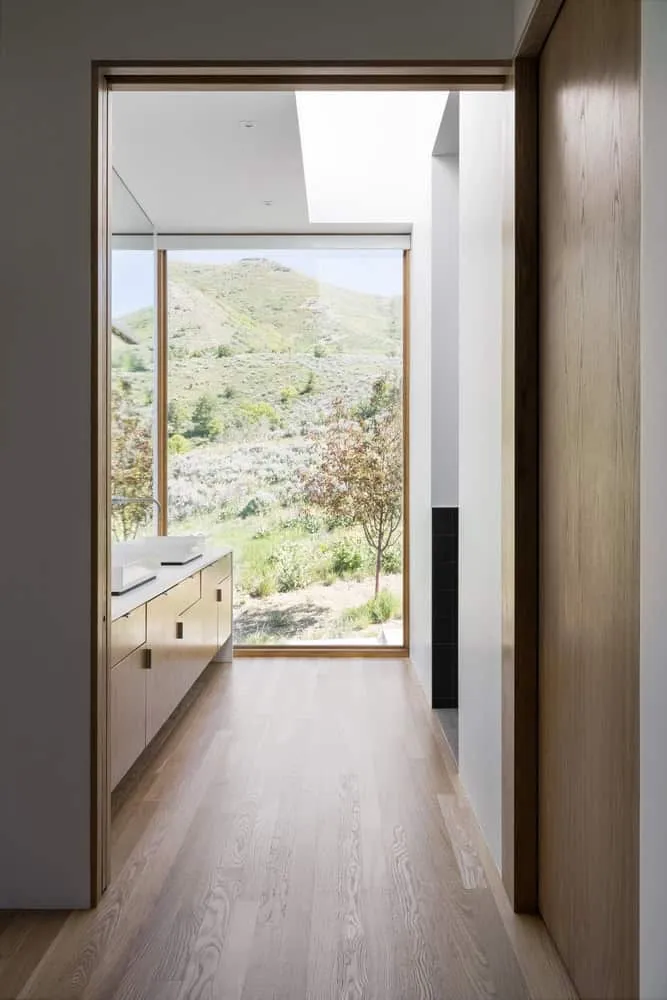 Wabi-Sabi Residence by Sparano + Muni Architects: A Masterpiece of Sustainable Housing in the Canyon